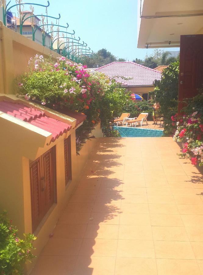 Butterfly Garden Boutique Residences Large Luxury Apts And Villas A Lifetsyle Destination By Neang, Everything You Need All Right Here 1-3 Bedrooms 110 To 190 Sq Mtrs, 2 Full Bathrooms, Rain Shower, Spa Bath, Bbq, Free Wifi, Staff 24-7, Close To Beac Pattaya Eksteriør billede